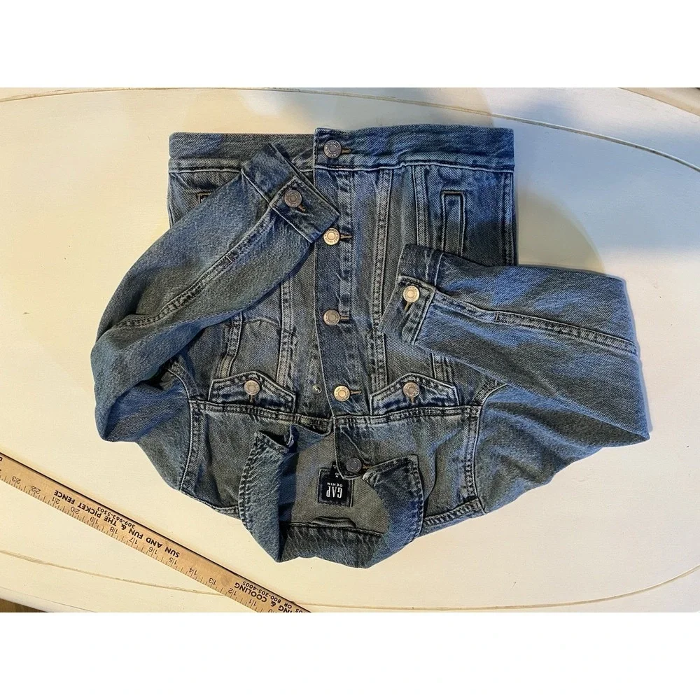 GAP Denim Jacket Childs Sz 8 Med  Jean Trucker Classic Button Snaps Y2K 90s